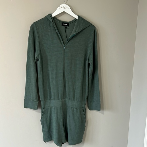Monrow Romper Super Soft Zip Up Hooded Shorts Cactus Green Sz S NEW - Picture 5 of 15